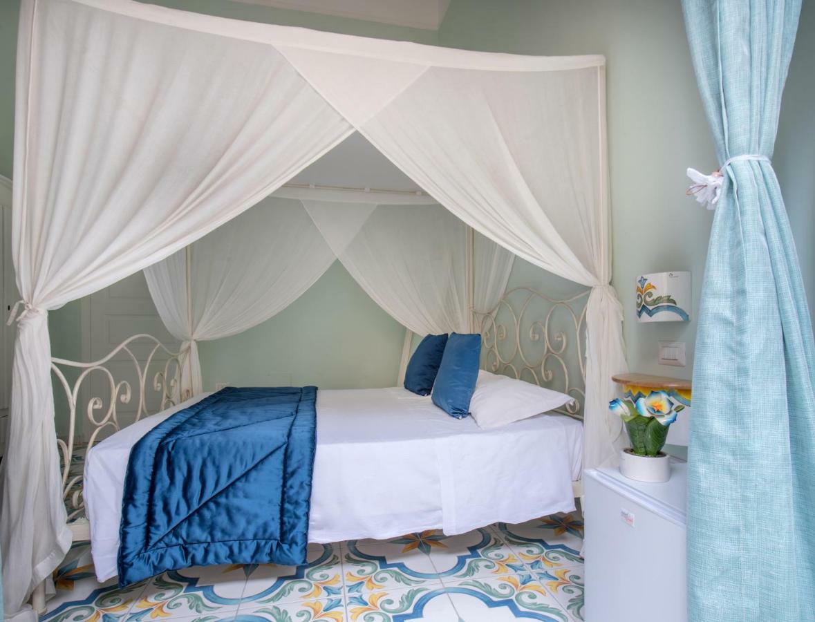 Regina Elena Bed & Breakfast Napoli Exterior foto